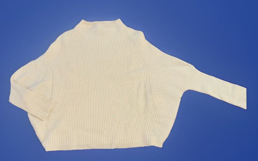 Magaschoni Rib Knit Soft Cashmere Sweater Sz Medium Ivory White Tunnel Neck